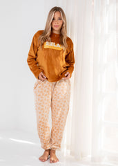 Velvet Relax Pajama Set – Soft Camel Two-Piece Homewear