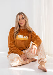 Velvet Relax Pajama Set – Soft Camel Two-Piece Homewear