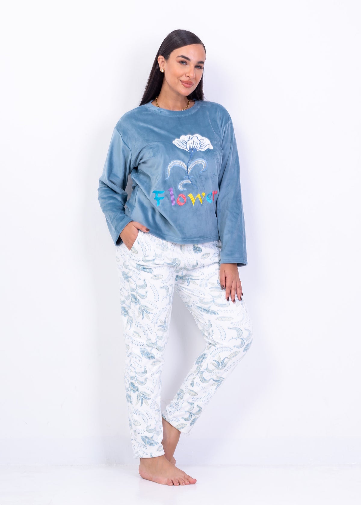 Blue Flower Velvet Pajama Set – Two-Piece Winter Homewear | Fulana Homewear