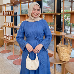 Model wearing Blue Embroidered Linen Dress | عارضة ترتدي فستان كتان أزرق مطرز – view 3 | لقطة 3