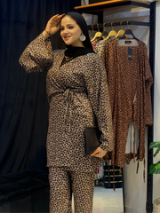 Trendy Two-Piece Linen Suit – Open or Belted Style with Chic Prints