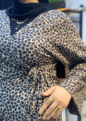 Trendy Two-Piece Linen Suit – Open or Belted Style with Chic Prints