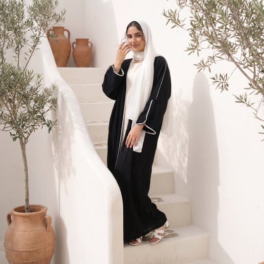 Lightweight Pleated Cardigan – Minimal Everyday Chic