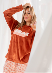 Velvet Relax Pajama Set – Soft Camel Two-Piece Homewear