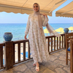 Model wearing Crinkle Linen Maxi Dress | عارضة ترتدي فستان ماكسي كتان مجعد – view 1 | لقطة 1