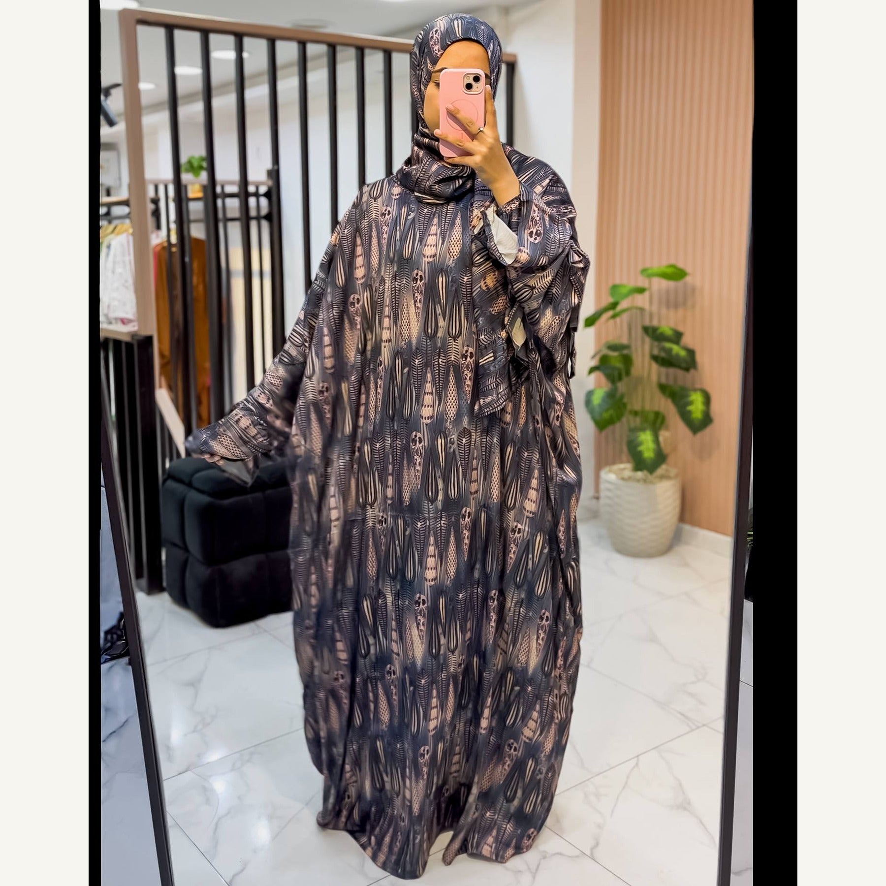 إسدال ستان ريش داكن بطرحة متصلة | Dark Feather Satin Isdal with attached hijab