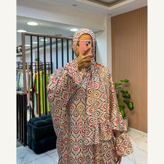 إسدال ستان نقشة هندسية بألوان دافئة بطرحة متصلة | Warm Geometric Satin Isdal with attached hijab