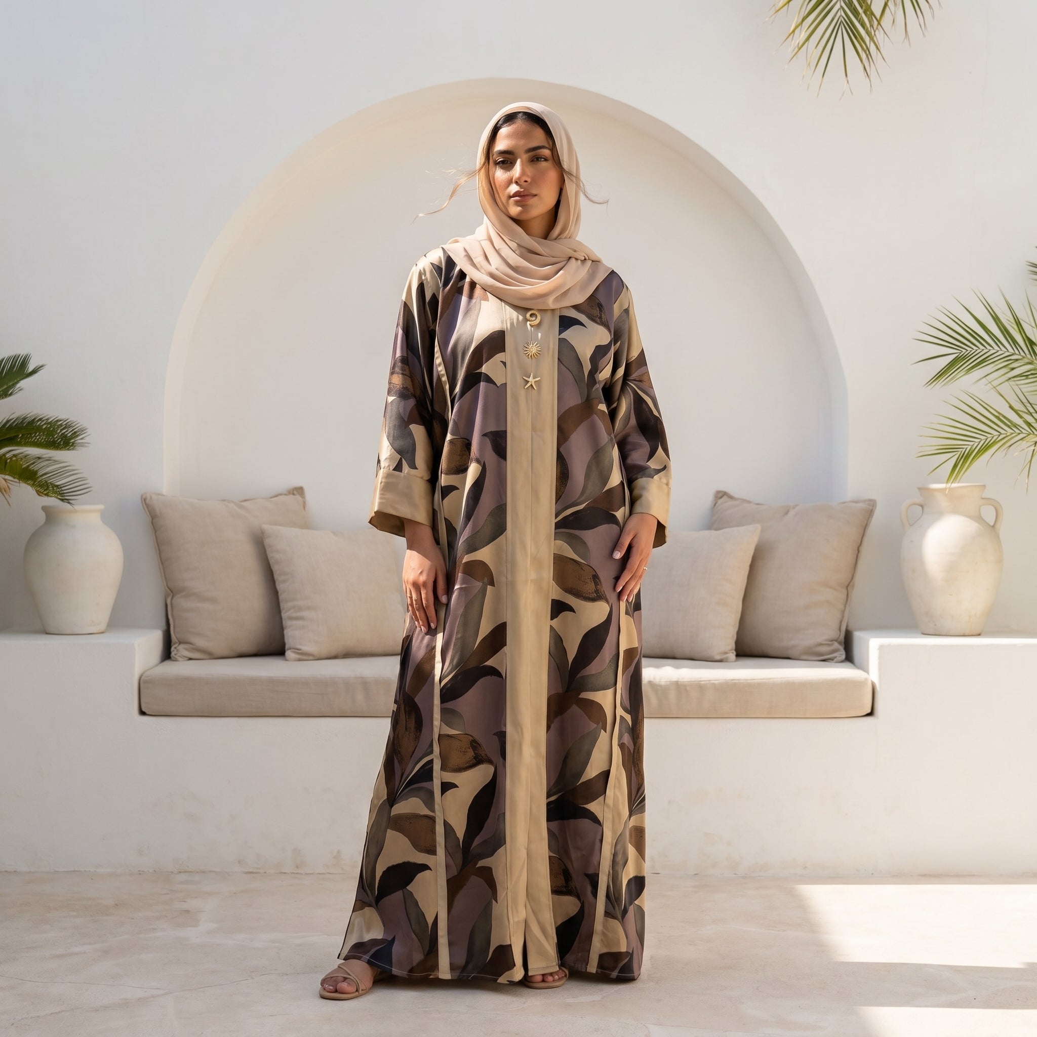 Printed Satin Abaya full view | عرض كامل لـعباية ساتان مطبوعة – view 4 | لقطة 4