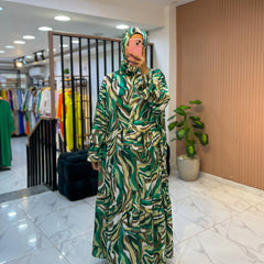 One-Piece Satin Prayer Isdal – With Attached Scarf